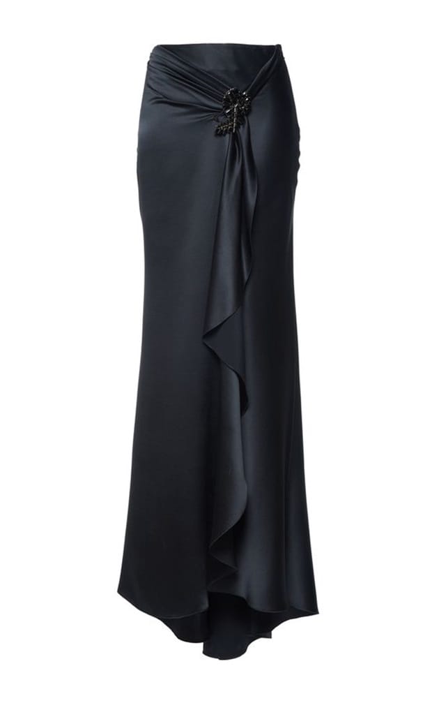 جذاب ترین و لوکس ترین مدل های دامن بلند مشکی زنانه برای استایل های خاص و زیبا
