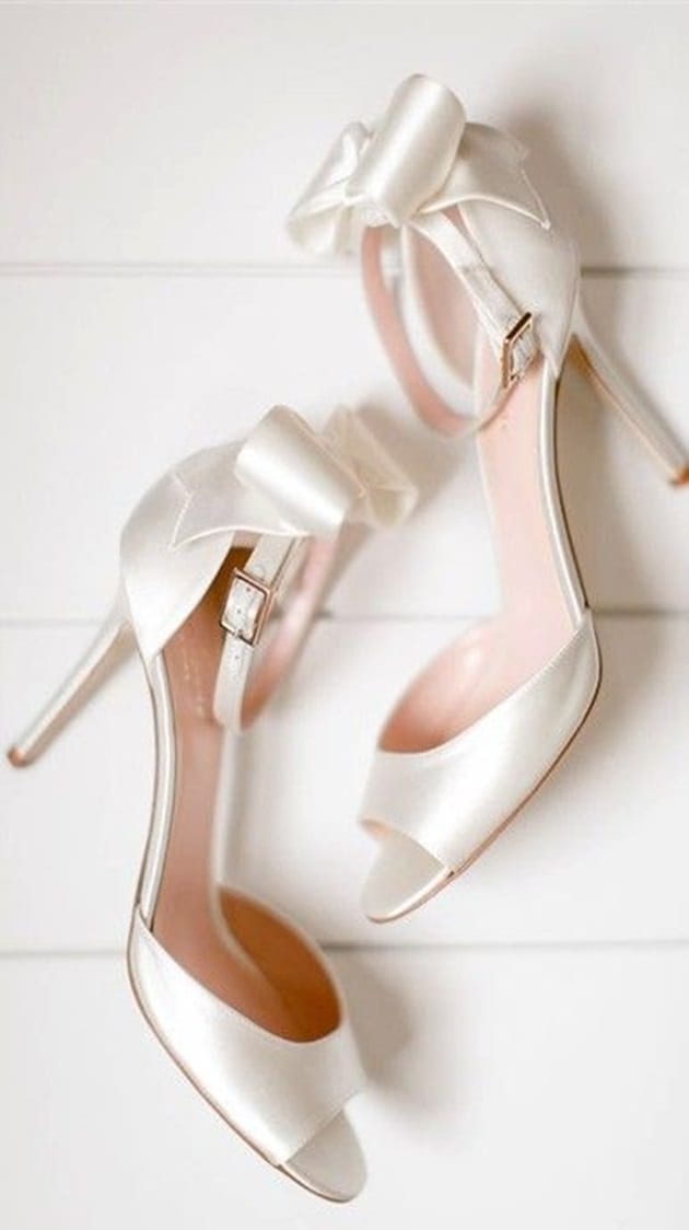 کفش های عروسی زیبا و خاص از جنس ساتن براق پاپیونی