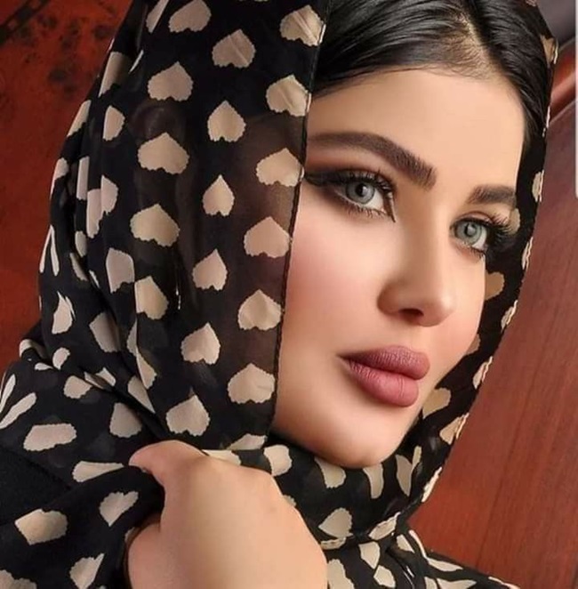 شیک ترین و زیباترین شال های مجلسی طرح دار حریر و ابریشم زنانه و دخترانه